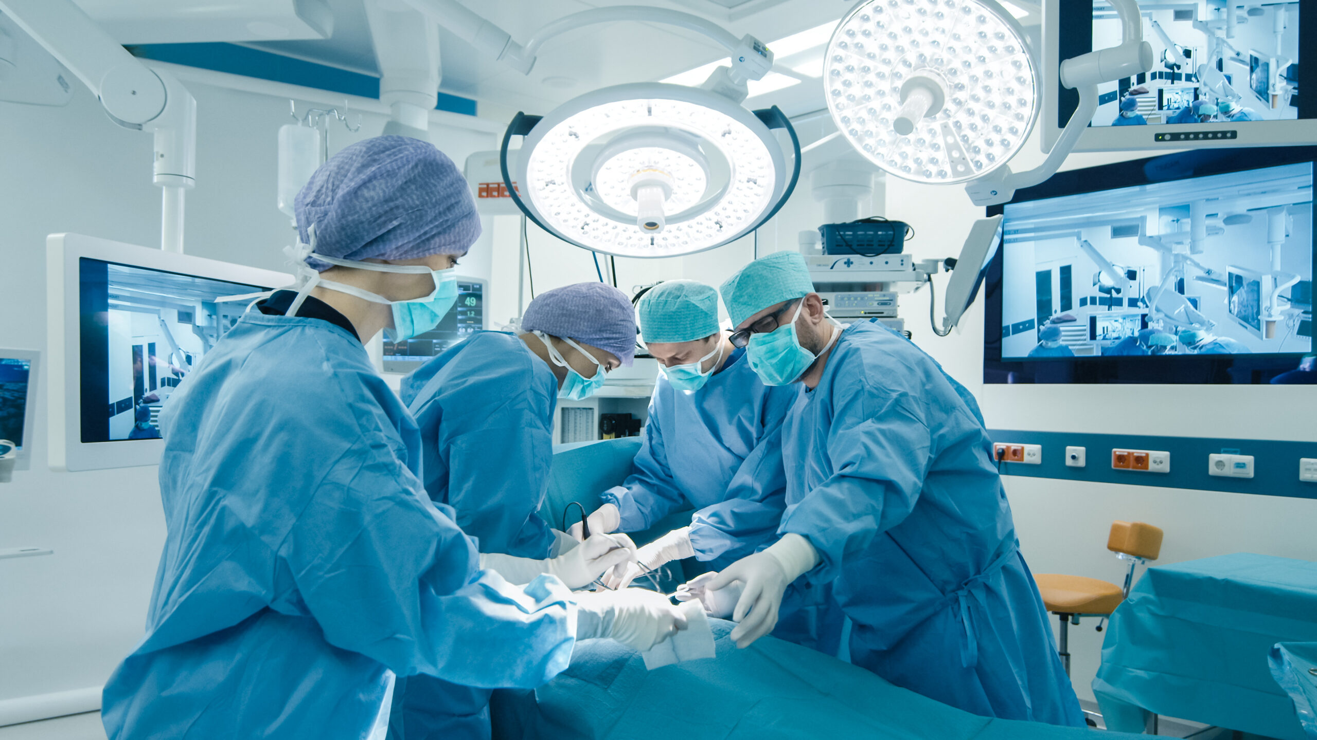 Robotic Partial Nephrectomy Doctor in Noida - Dr Dushyant Nadar